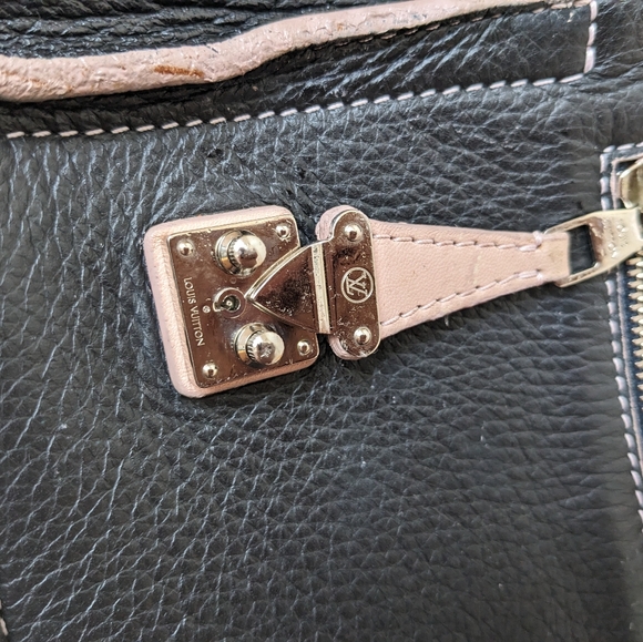 Labor Day Sale! Rare! Authentic Louis Vuitton bonded pochette - Picture 10 of 15